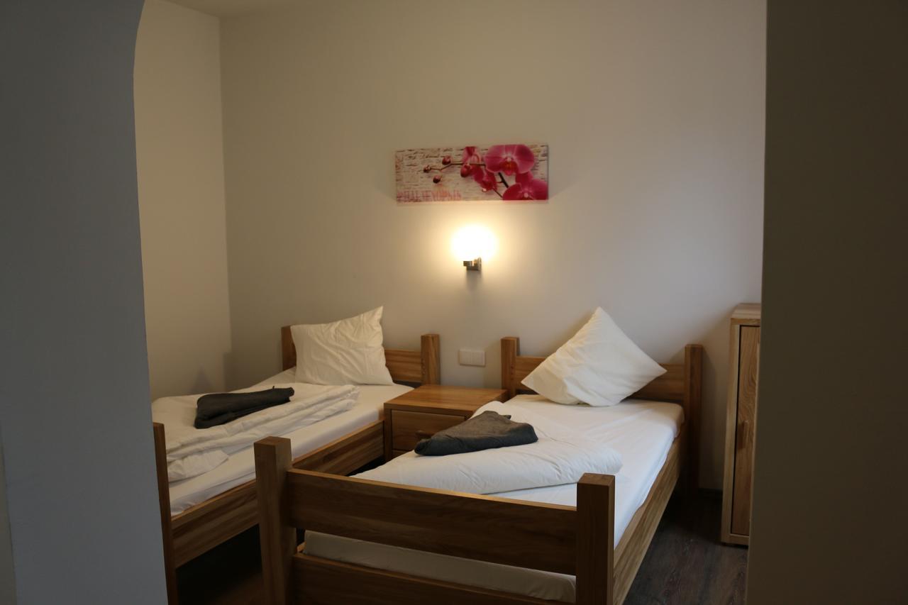 Hotel Sinos Klagenfurt am Woerthersee Esterno foto